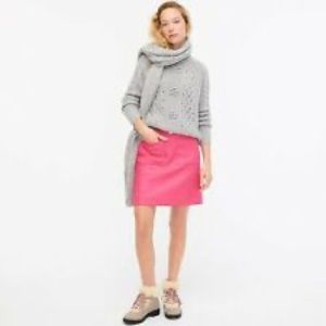 Patch pocket mini skirt in double-serge wool